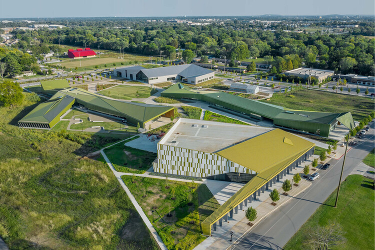 MHCAP Announces Thaden School by Marlon Blackwell Architects, Eskewdumezripple, and Andropogon Associates as Its Fifth Americas Prize Award Winners - Image 2 of 12